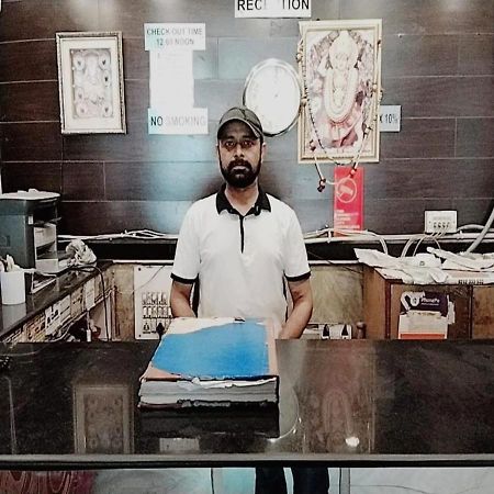 Hotel International Neelam Near New Delhi Railway Station Neu-Delhi Exterior foto