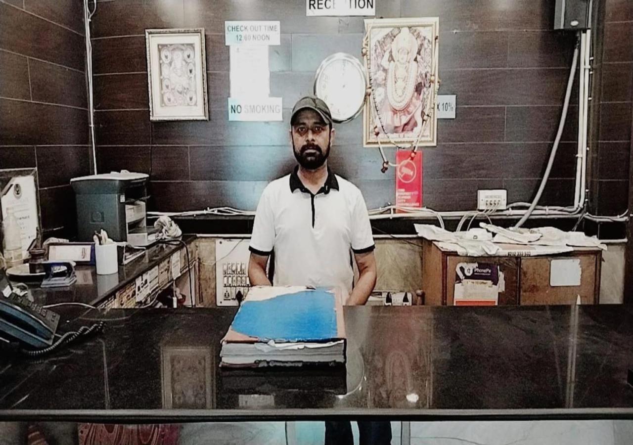 Hotel International Neelam Near New Delhi Railway Station Neu-Delhi Exterior foto