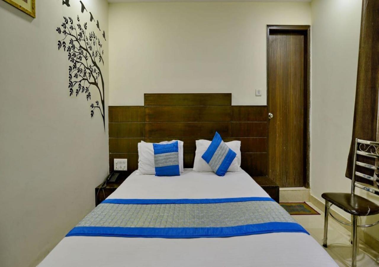 Hotel International Neelam Near New Delhi Railway Station Neu-Delhi Exterior foto