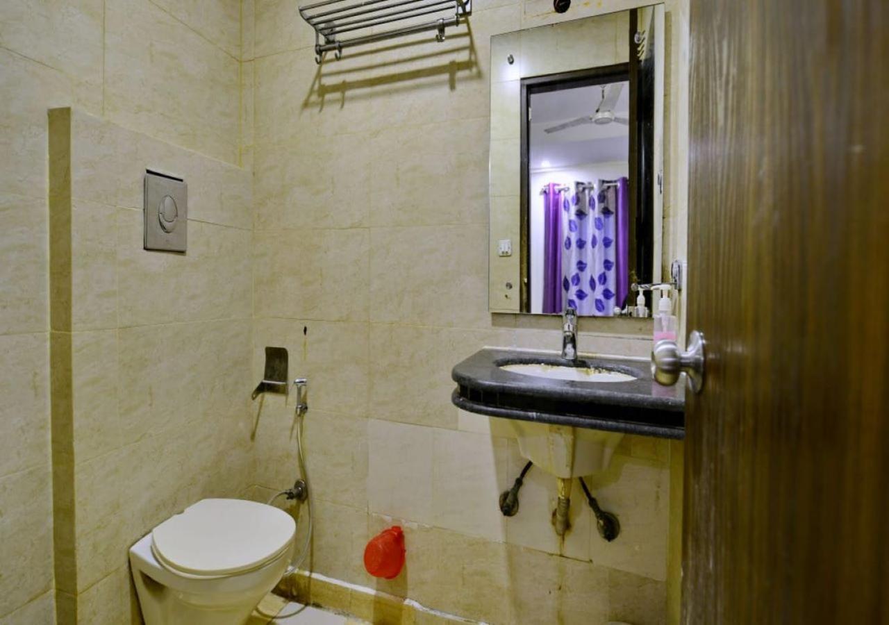 Hotel International Neelam Near New Delhi Railway Station Neu-Delhi Exterior foto