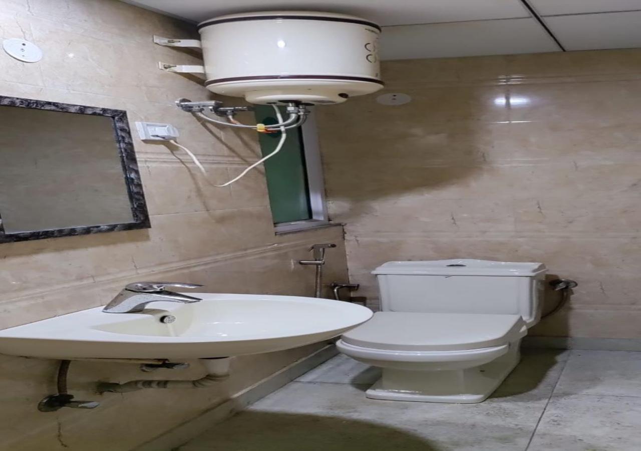 Hotel International Neelam Near New Delhi Railway Station Neu-Delhi Exterior foto