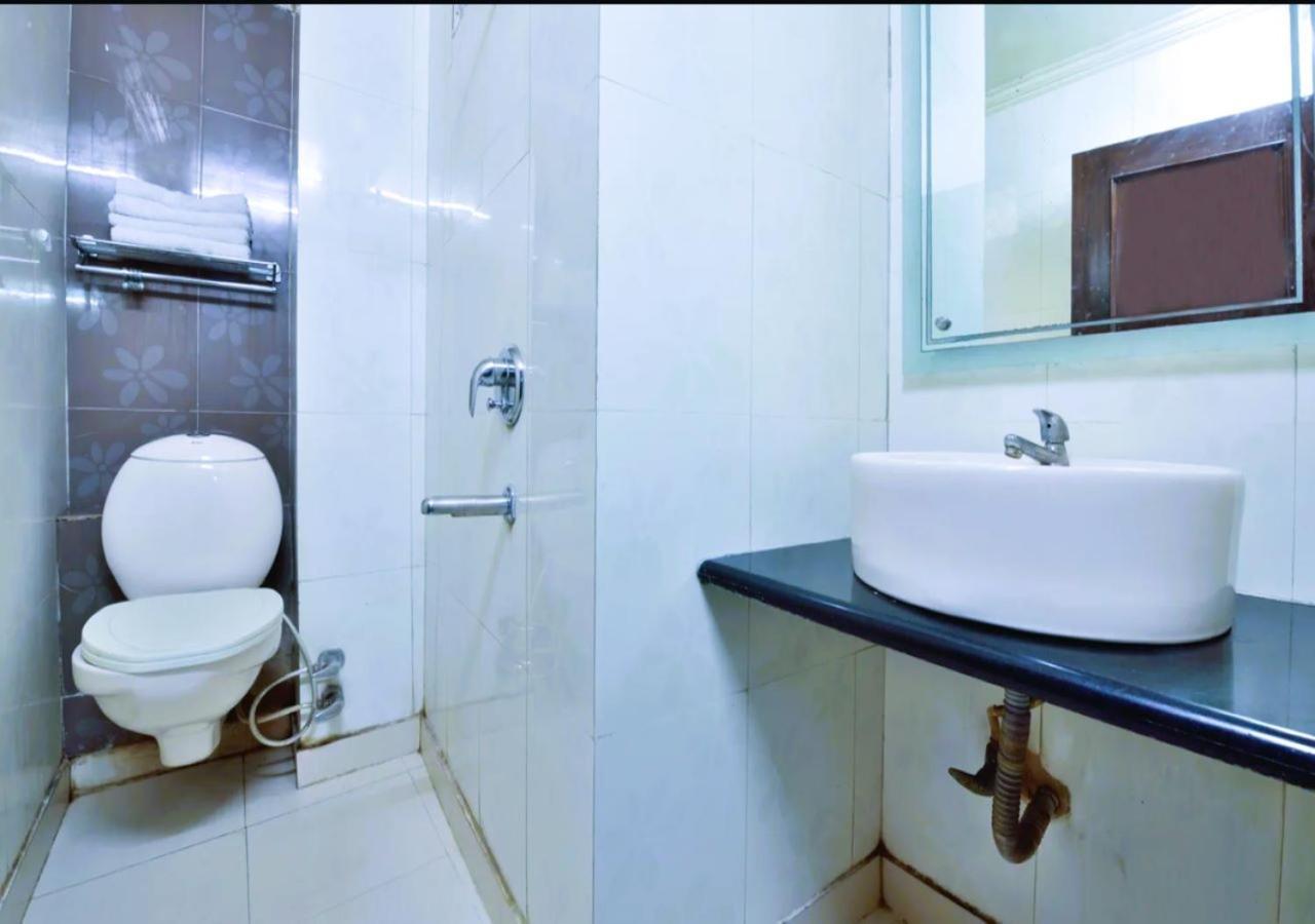 Hotel International Neelam Near New Delhi Railway Station Neu-Delhi Exterior foto